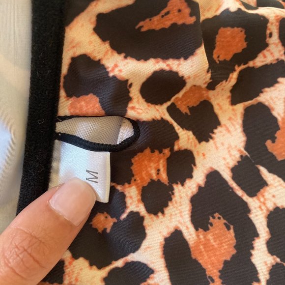 NWOT Leopard Cheetah Animal Print Padded Bandeau Crop Bikini Top Medium - Picture 3 of 4